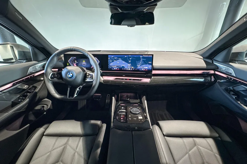 BMW 5 Serie Touring 550e xDrive