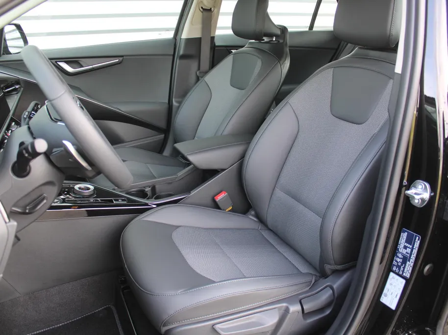 Kia Niro 1.6 GDi Hybrid DynamicLine | Camera | Cruise adapt. | Clima | 16' LM | Navi | Keyless | Apple Carplay/Android Auto |