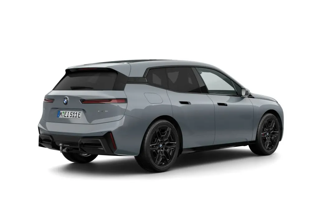 BMW iX xDrive45 101 kWh