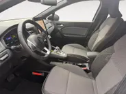 Renault Captur 1.6 E-Tech full hybrid 145 techno | Apple Carplay & Android Auto | Cruise & Climate Control | Camera | Parkeersensoren | LMV | Navigatie | 12 Maanden BOVAG Garantie