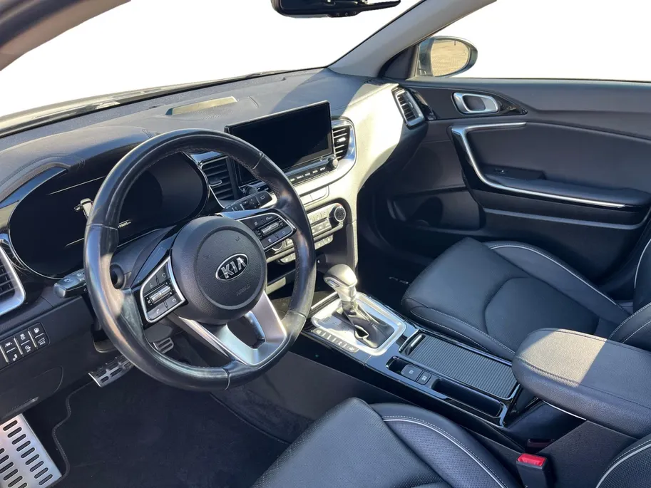 Kia Ceed Sportswagon 1.6 GDI PHEV ExecutiveLine Stoelverwarming | Stoelverkoeling | Panoramadak | Carplay | Adaptieve Cruise Control | Leder