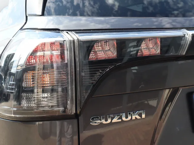 Suzuki S-Cross 1.4 BoosterJet Hybrid Select | Carplay | Trekhaak | All Seasons VERKOCHT