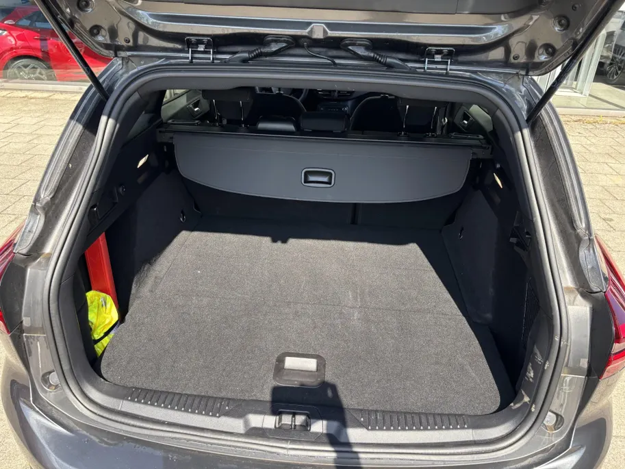 Ford Focus Wagon 1.0 EcoBoost Hybrid ST Line X