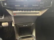 Renault Clio 1.8 Hybrid 160 esprit Alpine AUTOMAAT STOELVERWARMING STUURVERWARMING NAVI APPLE CARPLAY ANDROID AUTO LM VELGEN ALPINE ESPIRT UITVOERING !!!LET OP DEMO VRAAG NAAR ACTUELE KMSTAND!!!