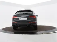 Audi Q5 Sportback Advanced edition 50 TFSI e 220 kW/299 PK · Luchtvering · Glazen panoramadak · Ass. pakket City + Tour · Lederen bekleding
