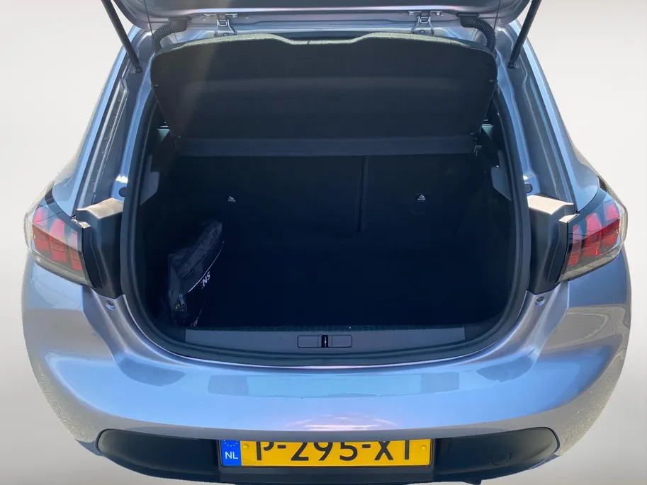 Peugeot 208 1.2 PureTech Active NL auto | navigatie | Apple CarPlay / Android-Auto | cruise control | etc.