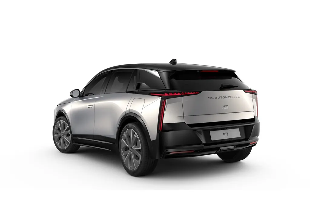 DS DS 7 N°7 La Première - E-Tense