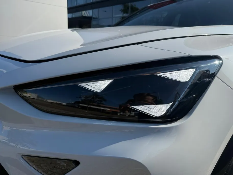CUPRA Formentor 1.5 TSI e-Hybrid Business *NIEUW!*Schuif/Kantel Dak*Navi+Camera*Adaptive Crusie*Stoel/Stuur verw.*Sportieve Auto!