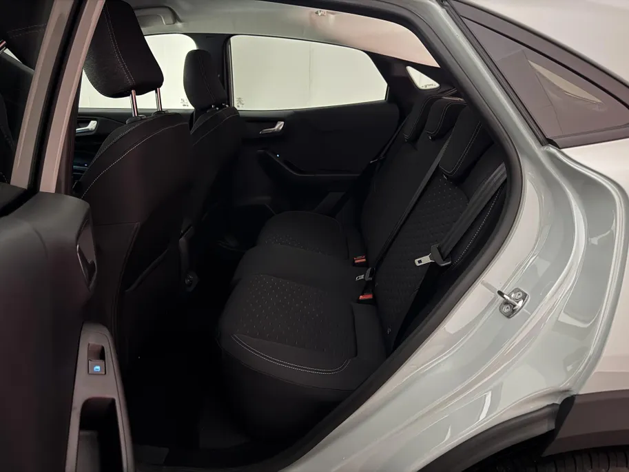 Ford Puma 1.0 EcoBoost Hybrid Titanium | DIT IS EEN VOORRAADAUTO! | Comfort Pack | Winter Pack | Achteruitrijcamera |
