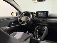 Dacia Jogger 140PK Hybrid Extreme 7p. Automaat | 7 Zitplaatsen | Camera | Parkeersensoren | Apple CarPlay/Android Auto | Digital Cockpit | Cruise Control | Lichtmetalen Velgen | Licht & Regen Sensor | Full LED |