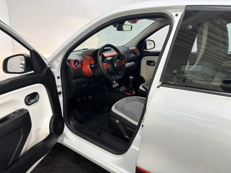 Renault Twingo 75PK SCe Collection | Airco | USB | Elektrische Ramen & Spiegels | Centrale Deurvergrendeling | LED Dagrijverlichting | Licht Sensor | Bluetooth |