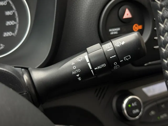 Toyota Yaris 1.5 Hybrid Dynamic | All Seasons | Stoelverwarming