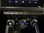 Renault Clio 1.6 E-Tech Full Hybrid 145 techno AUTOMAAT NAVI AIRCO CRUISE CONTROLE APPLE CARPLAY ANDROID AUTO CAMERA PARKEERSENSOREN LM VELGEN ZEER MOOIE AUTO