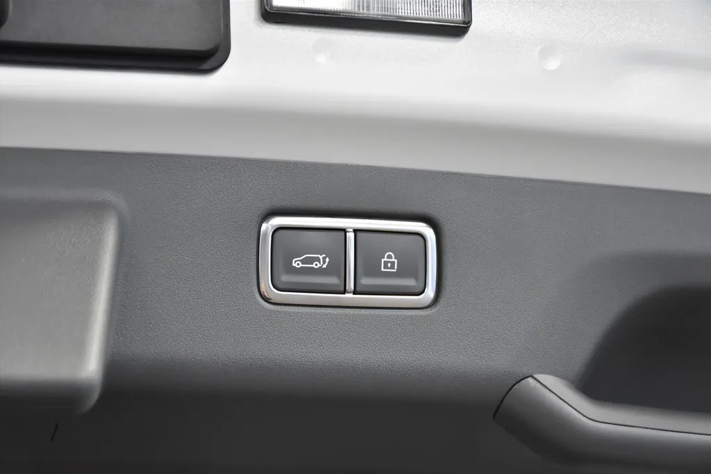 Kia EV9 99,8kWh 204pk RWD Plus NIEUW BESTELLEN