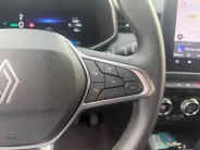 Renault Clio 145PK E-Tech Full Hybrid Techno Automaat | 9,3' Navi | Climate Control | Camera | Parkeersensoren | Apple CarPlay/Android Auto | Digital Cockpit | Cruise Control | Full LED | Lichtmetalen Velgen |