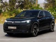 Volkswagen T-Roc R-Line First Edition 1.5 eTSI 150 PK 7 versn. DSG · Electrische Achterklep · Draadloze telefoonlader · Voorraad OUTLET · Prijs is inclusief inruilpremie ·