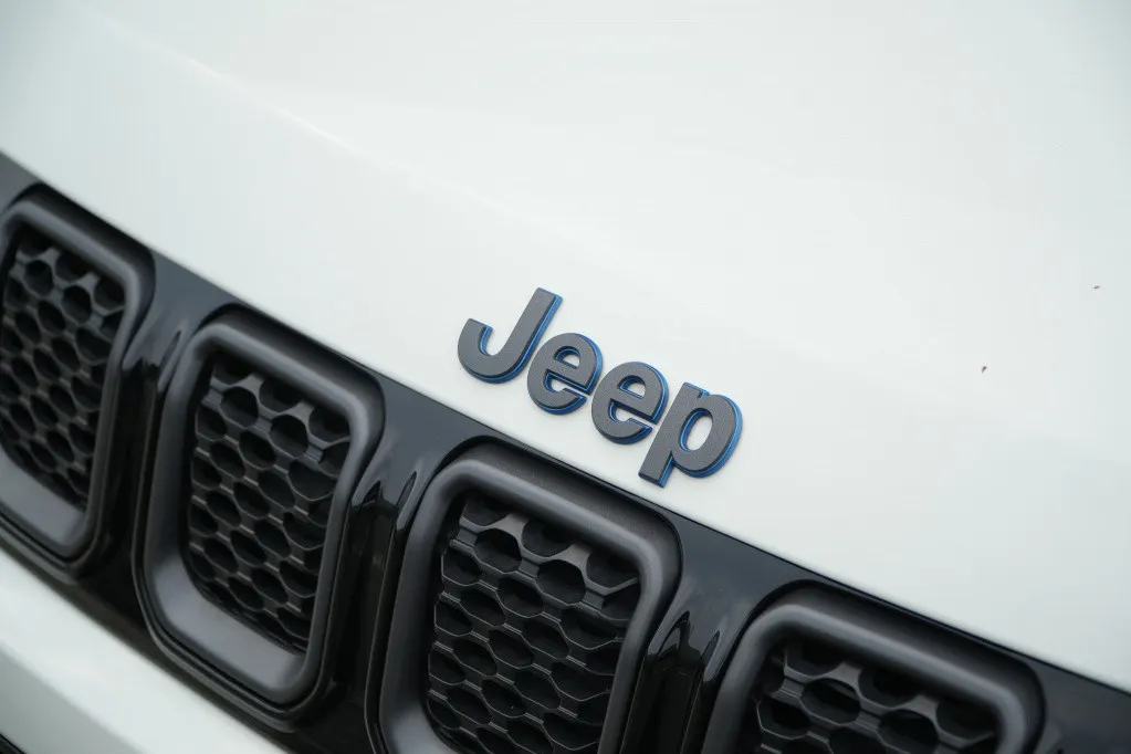 Jeep Compass 4xe 240 PK Hybrid S | Leder | Pano | Navi | Winter | Cam | 19' VERKOCHT