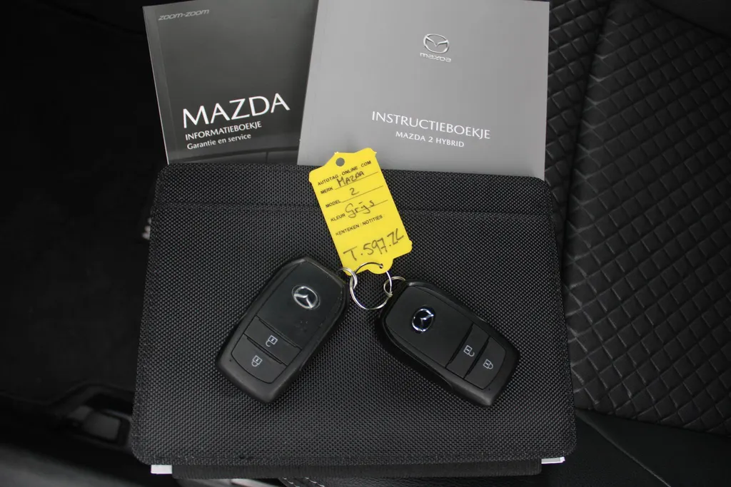 Mazda 2 Hybrid 1.5 Select | Airco | 16'LM | navi | Cruise | Stoelverwarming | Draadloos laden |
