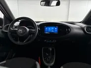 Toyota Aygo X 1.0 VVT-i S-CVT Pulse Plus Automaat | Keyless Entry | Parkeersensoren voor + achter | 17'' L.M. Velgen