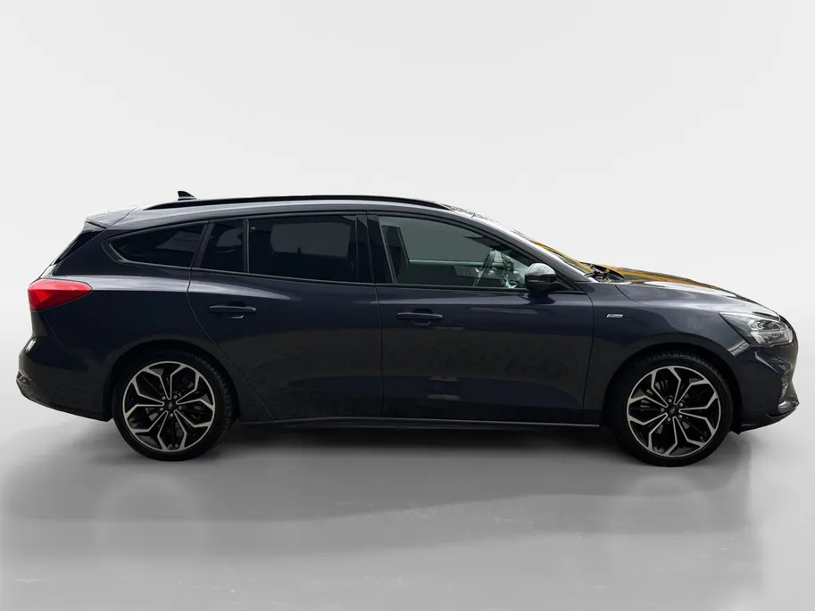 Ford Focus Wagon 1.0 EcoBoost ST Line Business | Trekhaak | Winterpack | B&O Audio | 18' inch velgen | Parkeersensoren | Keyless Entry |