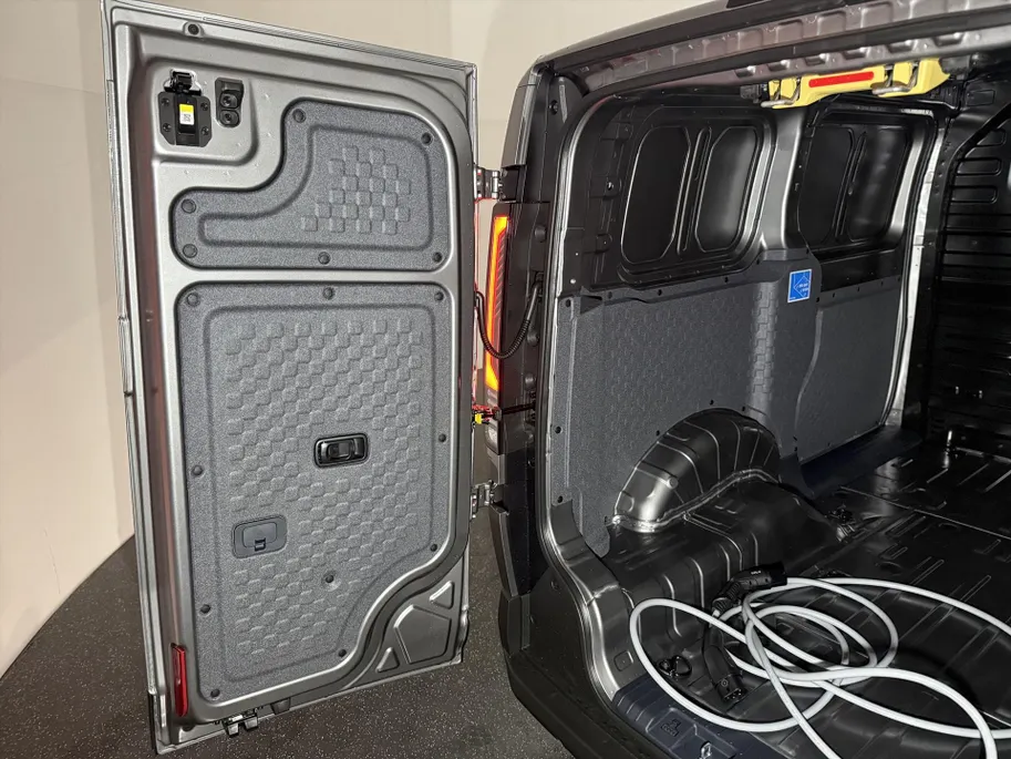 Kia PV5 Cargo 71,2 kWh 163pk L2H1 Plus I Voorraadactie!