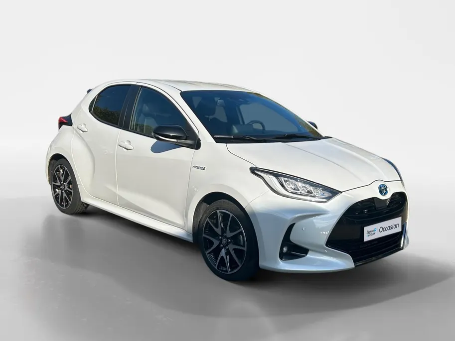 Toyota Yaris 1.5 Hybrid Executive Zeer compleet o.a. Navigatie, Trekhaak etc! Nu incl. 12 maanden garantie!