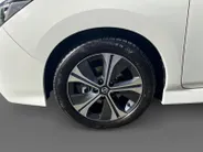 Nissan Leaf Tekna 40 kWh | 360 graden camera | Stoelverwarming | Climate Control | Bose audio