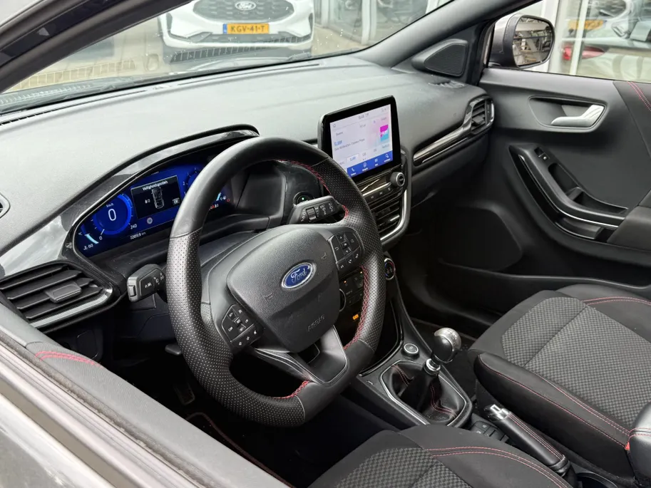 Ford Puma 1.0 EcoBoost Hybrid 125 pk ST-Line Navigatie - Apple Carplay/Android Auto - Winter Pack