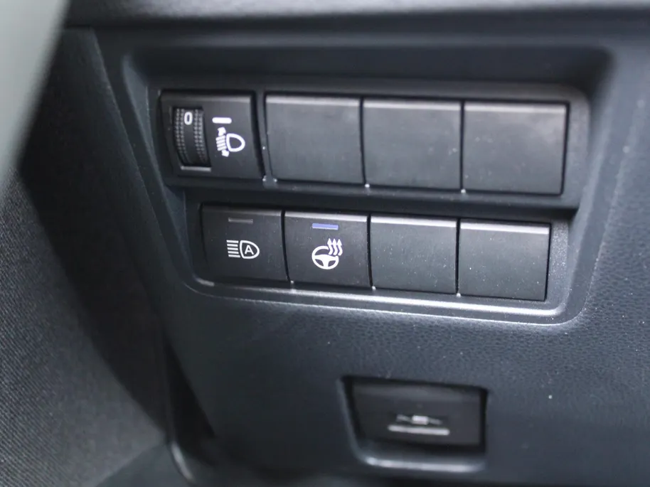 Mazda 2 Hybrid 1.5 Agile | Comfort pakket | CarPlay | Camera | Stuur-/stoelverwarming | Cruise adapt. | 15' LM |