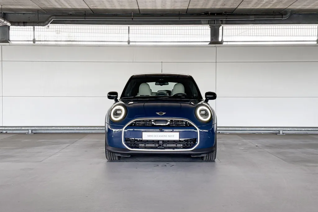 MINI Cooper 5-deurs Cooper C John Cooper Works S