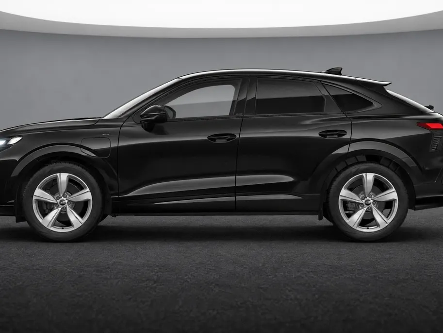 Audi Q3 Sportback e-hybrid S edition 272 PK · MMI experience pro · Trekhaak elek. wegklapbaar · Optiekpakket zwart