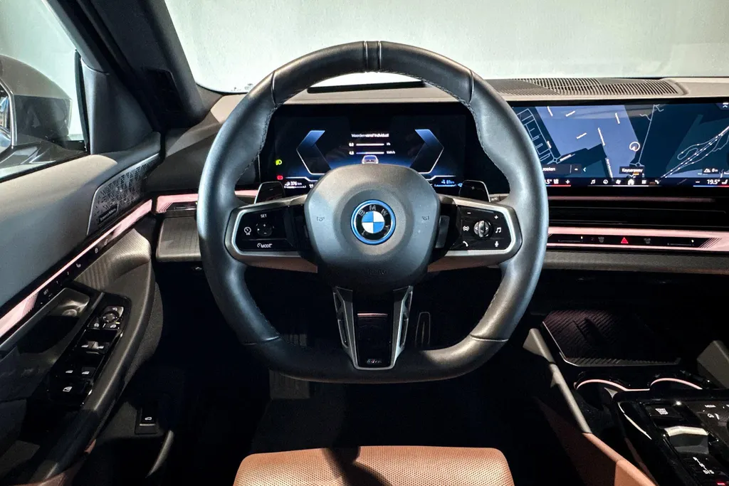 BMW 5 Serie Touring 550e xDrive