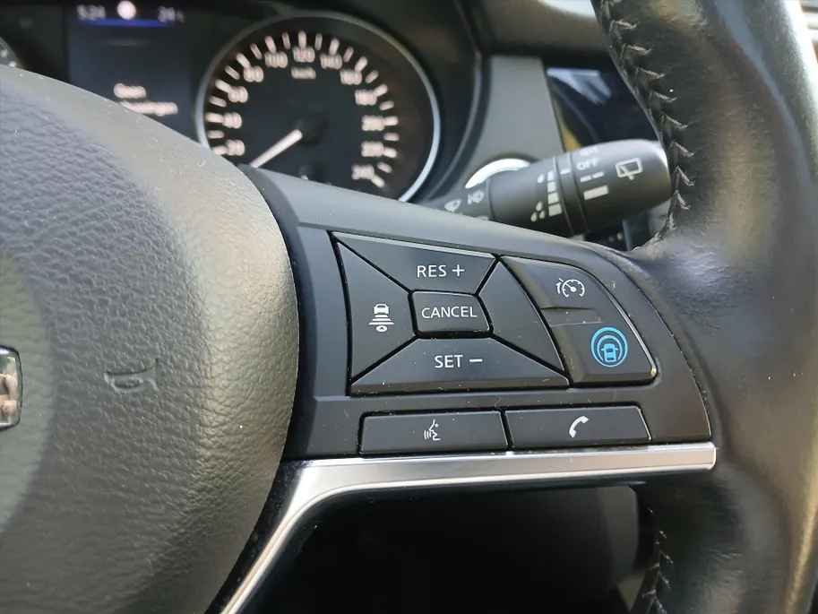 Nissan QASHQAI 1.3 DIG-T Tekna Plus Dynamic / Leder / Panoramadak / Add. Cruisecontrol! /