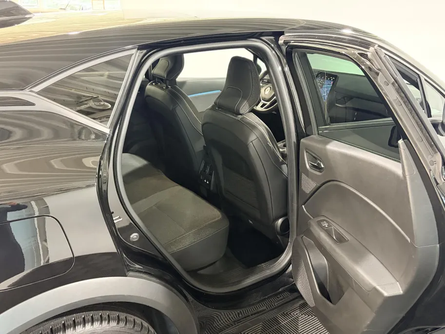 Renault Captur 90PK TCe Techno | Schuif/Kantel Dak | Navi | Camera | Digital Cockpit | Parkeersensoren | Climate Control | Cruise Control | Full LED | Lichtmetalen Velgen |