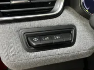 Renault Clio 90PK TCe GPF Techno | 9,3' Navi | Climate Control | Digital Cockpit | Camera | Parkeersensoren | Apple CarPlay/Android Auto | Full LED | Lichtemetalen Velgen | Licht & Regen Sensor |