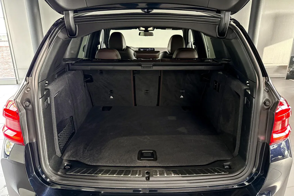 BMW iX3 High Executive 80 kWh