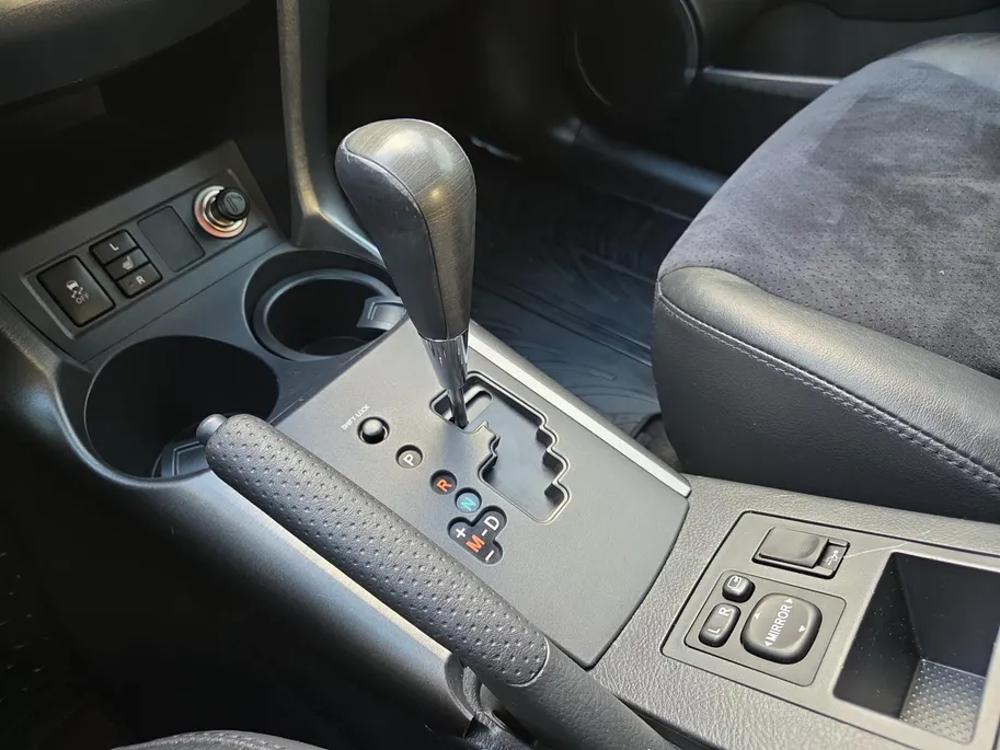 Toyota RAV4 2.0 VVTi Executive Business | Automaat | Cruise Control | Camera | navigatie | Stoelverwarming | 100% Onderhouden | 12 Maanden BOVAG Garantie | NAP