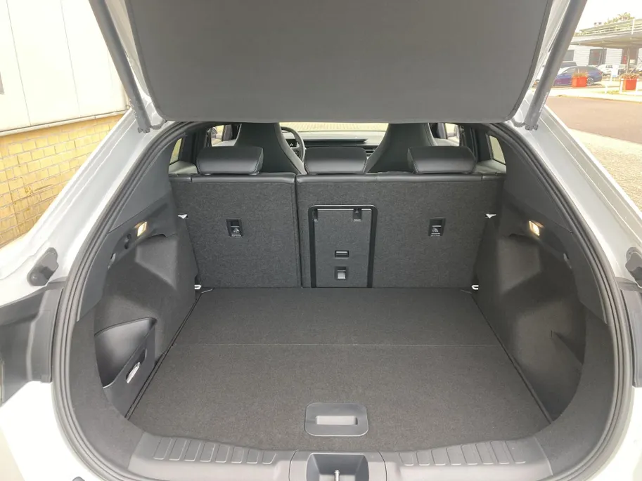 Ford Capri Premium Standard Range RWD 52 kWh Driver Assistance Pack - Panoramadak - 21inch lichtmetalen velgen