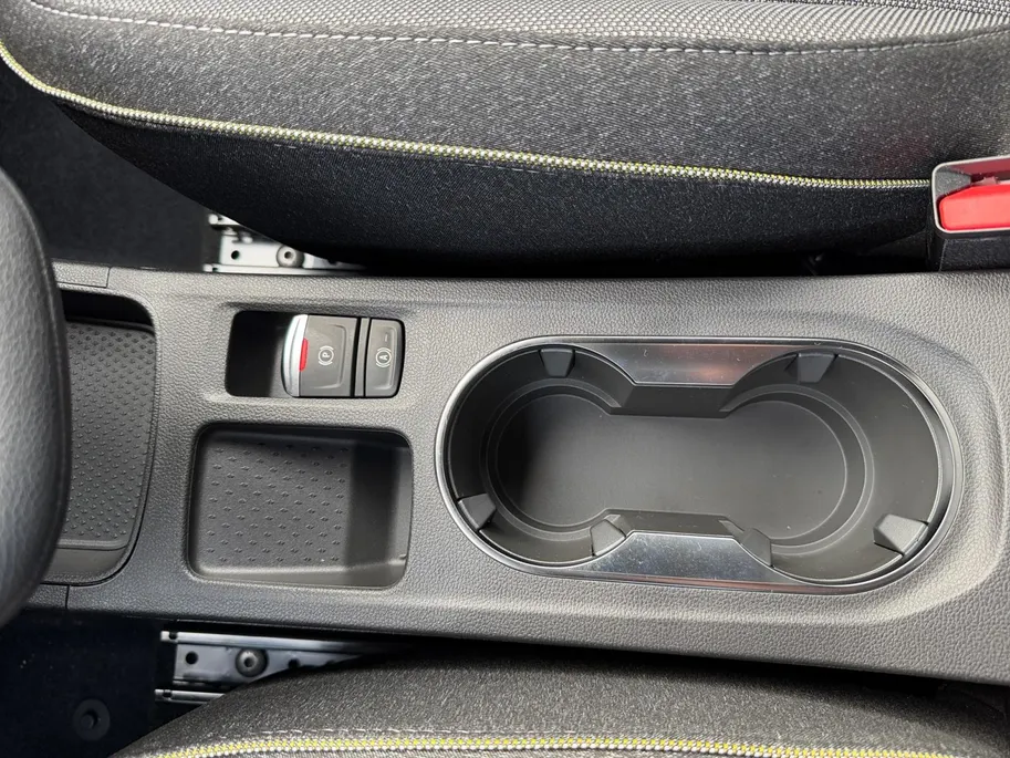 Mitsubishi Grandis 1.8 HEV Intense+ | 3.000,- korting | 8 Jaar Garantie | Snel leverbaar |