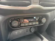 Nissan Juke 1.6 Hybrid N-Connecta | NISSAN MORE 10 JAAR GARANTIE | MODELJAAR 26 | DIRECT RIJDEN | 4000 EURO KORTING | ACHTERUITRIJCAMERA | CARPLAY | STOELVERWARMING |