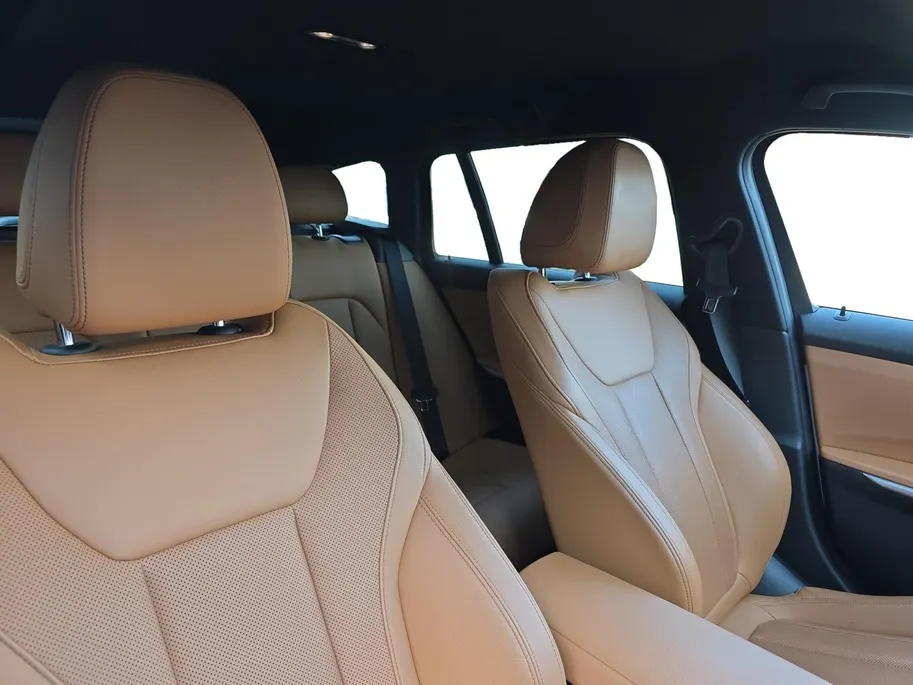 BMW 3 Serie Touring 320e Business Edition Plus | Dealer onderhouden! | 1e Eigenaar | Trekhaak | Achteruitrijcamera | Elektr. Achterklep | Lederen bekleding | Virtual cockpit | 12 maanden garantie