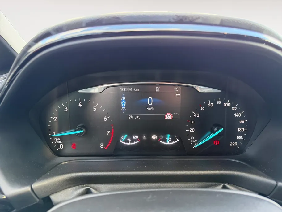 Ford Fiesta 1.0 EcoBoost Titanium | Dealer onderhouden | 1e eigenaar | Adapt. Cruise control | Parkeersensoren voor en achter | Achteruitrijcamera | Trekhaak | Navigatie | Apple carplay & Android auto | Voorruitverwarming | Privacy glas | Bovag garantie |