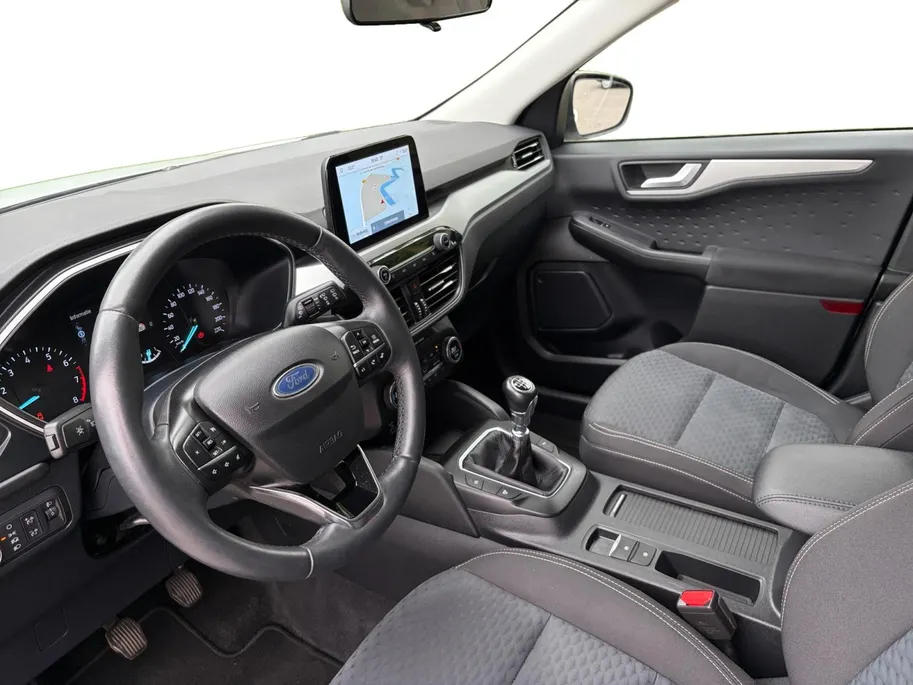 Ford Kuga 1.5 EcoBoost Titanium 150PK | Trekhaak (1800kg trekgewicht) | Navigatie | Parkeersensoren | Privacy Glass | Winter Pack