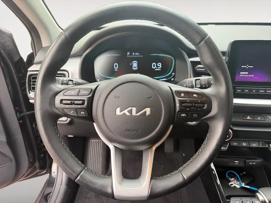 Kia Stonic 1.0 T-GDi MHEV DynamicPlusLine Dealer onderhouden | Automaat | Stuur + stoelverwarming | Climate control | Privacy glass |