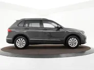 Volkswagen Tiguan 1.4 TSI eHybrid 245pk DSG Life Business · Camera · Inklap. Trekhaak · Dodehoeksensor · ACC · Keyless · Elek. Achterklep · Apple/Android Car Play ·