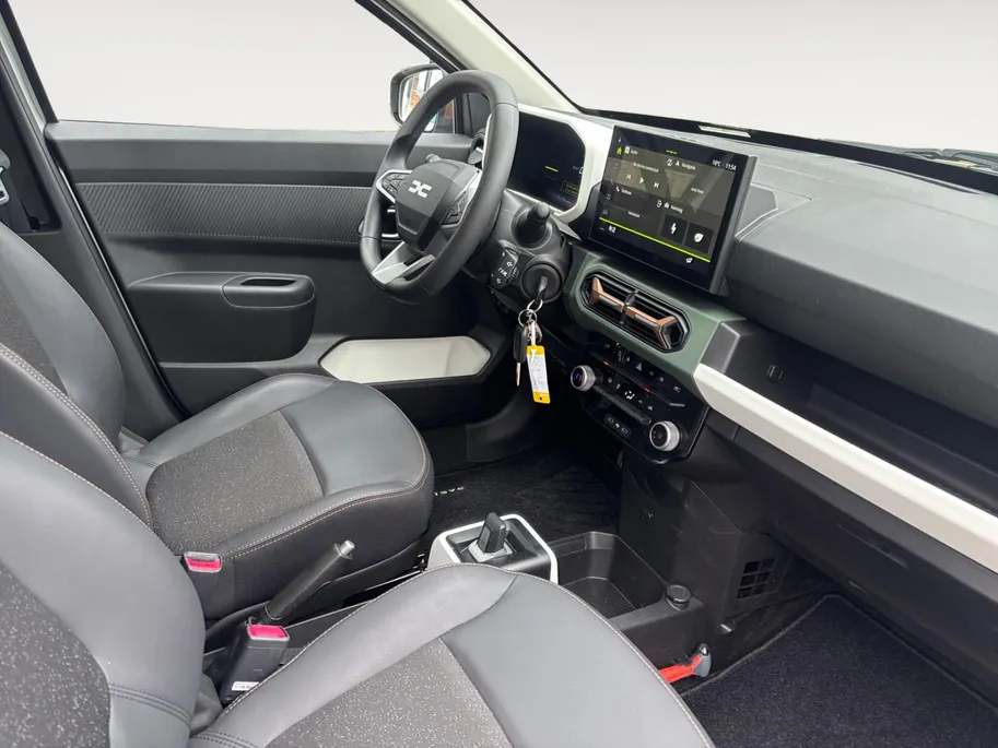 Dacia Spring Extreme 65 26.8 kWh AUTOMAAT NAVI AIRCO CAMERA APPLE CARPLAY ANDROID AUTO PAS 1600KM ZEER MOOIE AUTO GELIJK LEVERBAAR