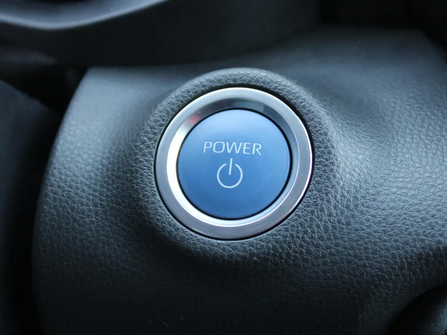 Mazda 2 Hybrid 1.5 Select | Trekhaak | Stuur-/stoelverwarming | Camera | HUD | Telefoonlader | Dodehoek detectie | Cruise adapt. | Clima | 16' LM |