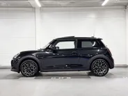 MINI Cooper 3-deurs C Favoured M