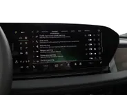 Audi Q6 e-tron S edition 83 kWh 252pk · SOH 98,1% · Panoramadak · 360 Camera · Inklap. Trekhaak · Luchtvering · Elek. Voorstoelen · Garantie t/m 19-06-2030 of 100.000km