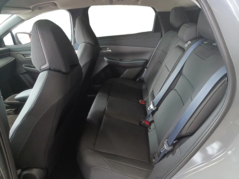 Nissan Leaf Evolve 52 kWh | WLTP 445km | Apple carplay & Android auto | 19inch LM Wielen | Climate contole | Glazen dak | V2L | Electrisch verstelbare stoelen| Bose audio | Head-up display |
